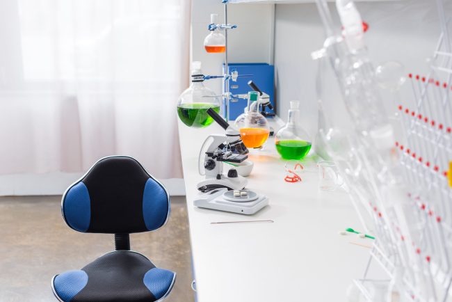 laboratory assistant job description