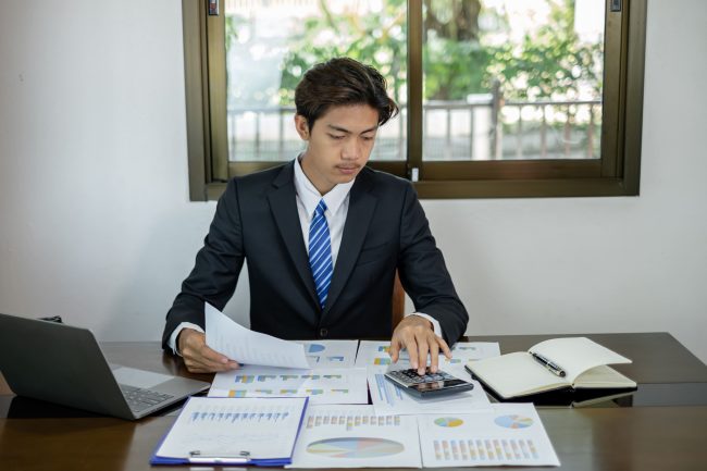 Internal auditor job description template
