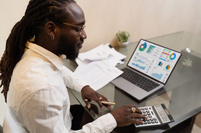 payroll analyst job description
